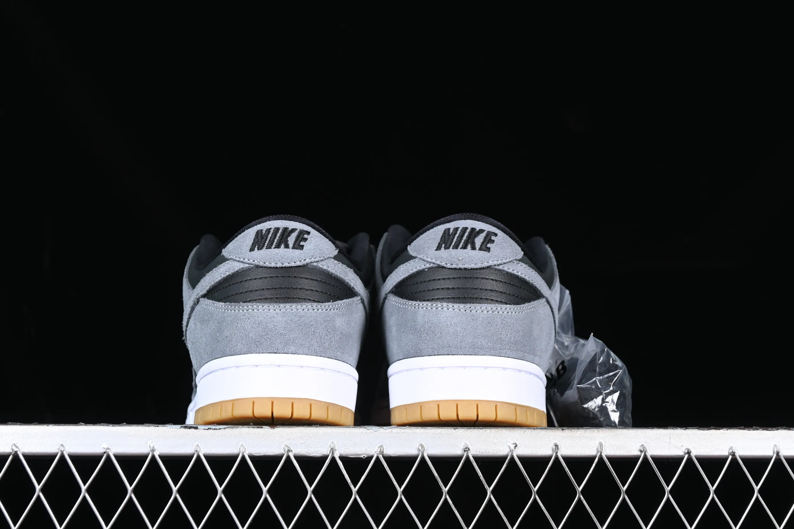 All categories Nk SB Dunk series Nk SB Dunk Low low-top sneakers Nk SB Dunk Low TRD haze wolf gray SB smashed backboard high-top sneakers AR0778-001